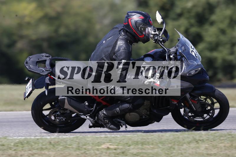 Archiv-2025/49 26.08.2025 Cornu Master School ADR/gruen-vert/25